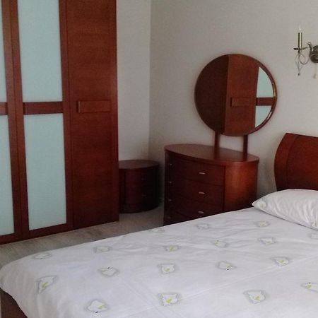 Apartment On Prospiekt Pobiedy 18 Kiev Ngoại thất bức ảnh