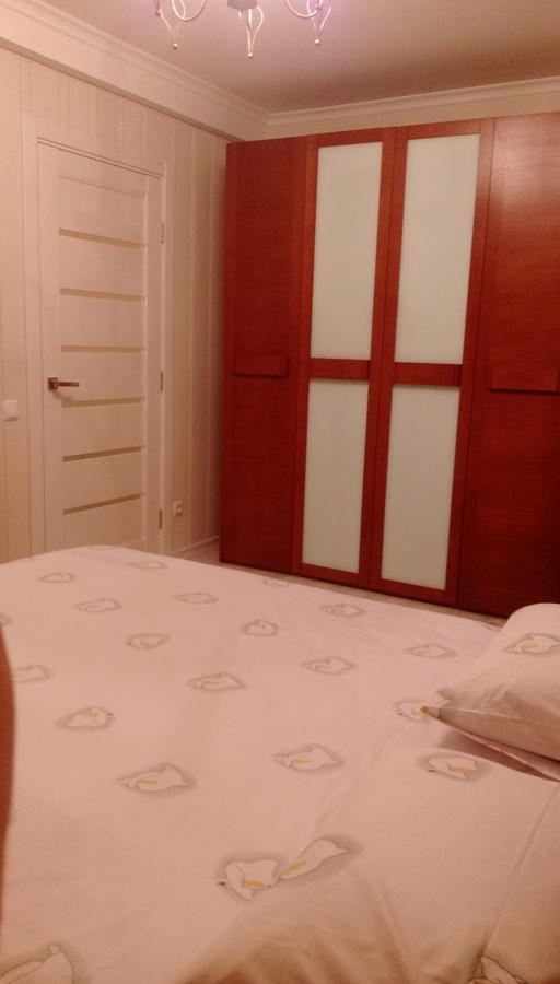Apartment On Prospiekt Pobiedy 18 Kiev Ngoại thất bức ảnh